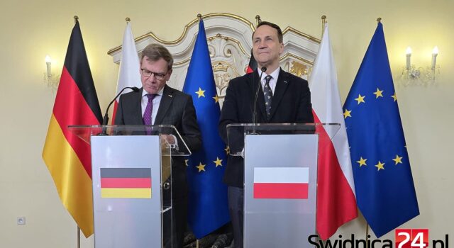 ministrowie spraw zagranicznych Poslki i Niemiec w Krzyżowej 30 03 2026 fot. Swidnica24 (7) ministrowie spraw zagranicznych Poslki i Niemiec w Krzyżowej 30 03 2026 fot. Swidnica24 (7)