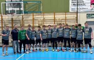 Wygrywamy derby i jesteśmy liderami na półmetku rozgrywek