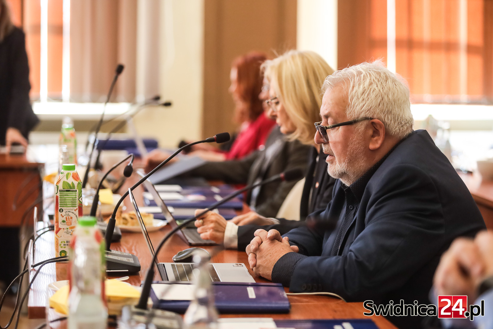 Więcej na zwierzęta, rzekę, drogi i wymianę źródeł ciepła. Świdniccy radni zagłosowali