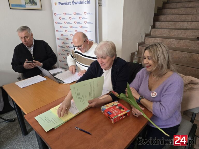 Trwają wybory w Koalicji Obywatelskiej. W Świdnicy jeden kandydat, bój o Dolny Śląsk [FOTO]
