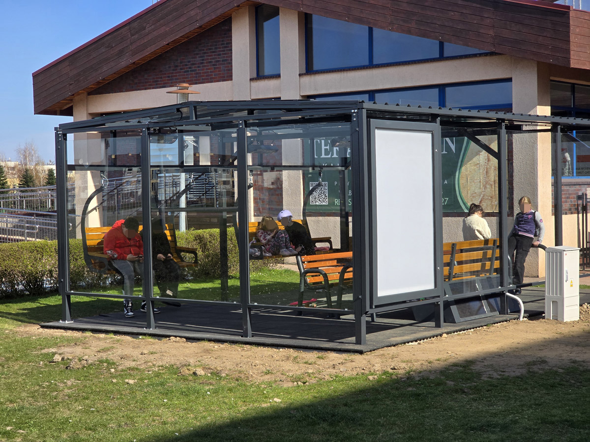 Młodzież wreszcie ma swoją przestrzeń. Powstała specjalna wiata [FOTO]