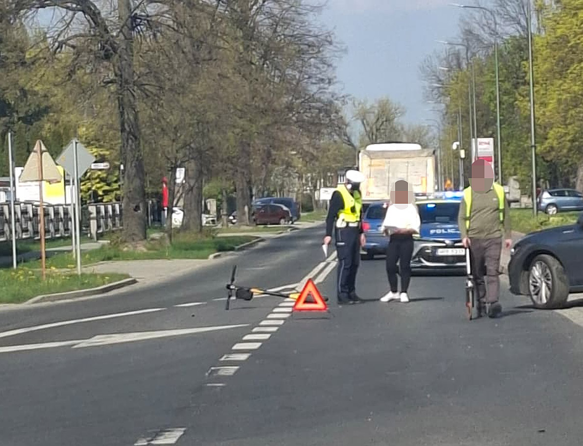 Samochód potrącił 14-latka na hulajnodze [FOTO]