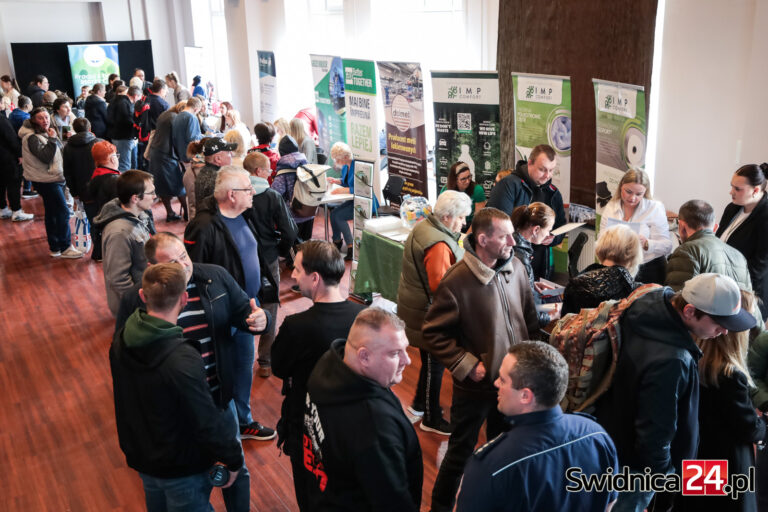 400 ofert na 35. Świdnickich Targach Pracy. „Okazja na znalezienie oferty idealnej dla siebie” [FOTO/VIDEO]