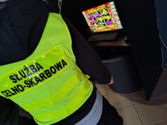 Nielegalny salon gier zlikwidowany. Policjanci przejęli automaty i gotówkę