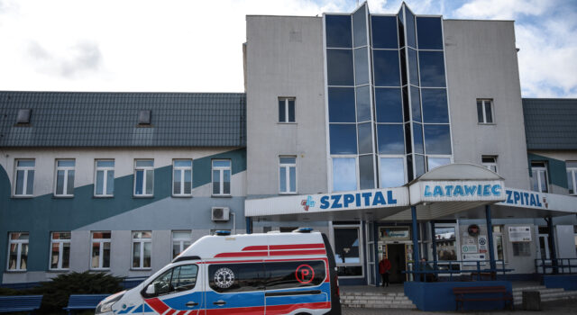 Czarny Tydzien protest sżpital Latawiec 2026.04.20-6