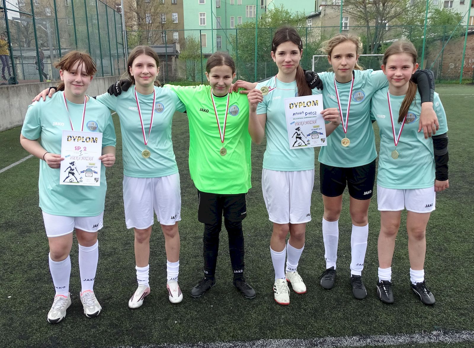 Spora niespodzianka na boisku [FOTO/WYNIKI]