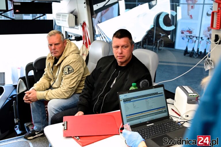 „Przyjdź, oddaj krew i podaruj komuś życie!” Akcja krwiodawstwa w Galerii Świdnickiej [FOTO]