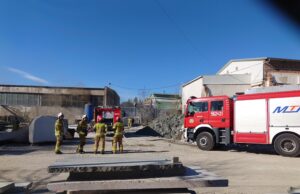 Pożar hali magazynowej w Strzegomiu