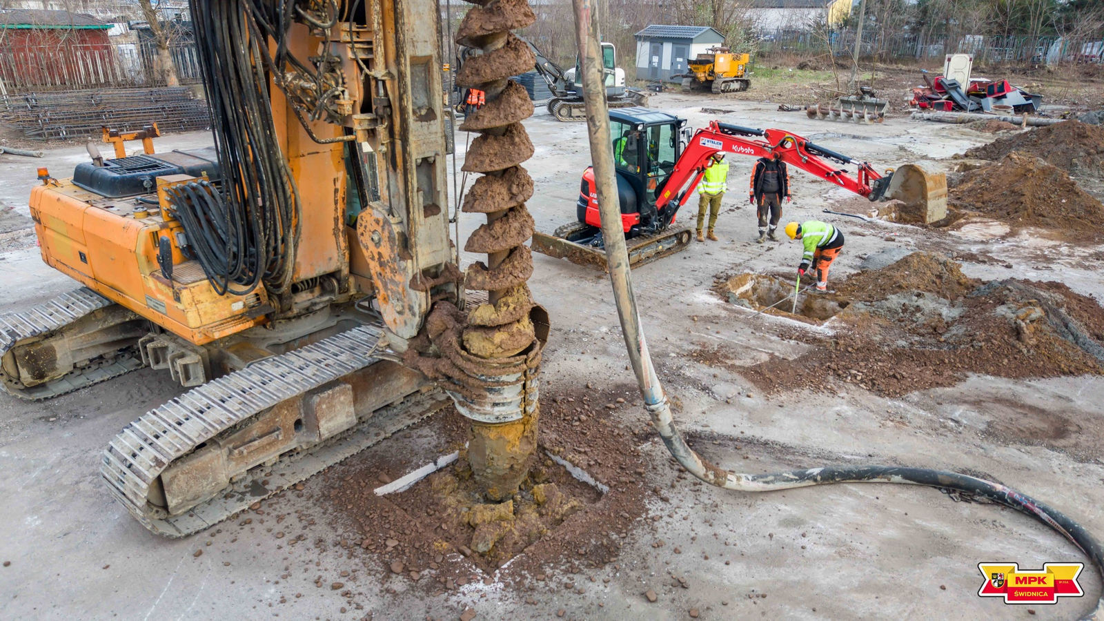 Stawiają na wiatr i słońce. MPK będzie samemu wytwarzać prąd do ładowania „elektryków” [FOTO]