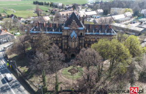 Zabytkowy gmach szpitala znów trafi pod młotek. Tym razem uda się znaleźć nowego właściciela?