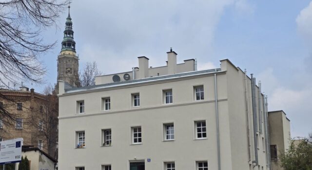 Termomodernizacja miejskiego budynku w Świdnicy pod lupą prokuratury