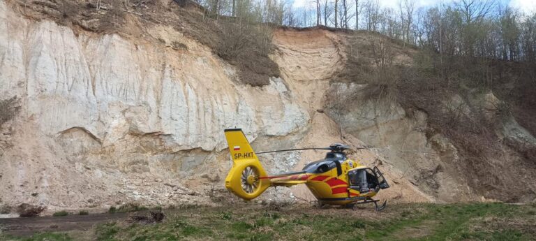 Nie żyje mężczyzna, który spadł ze skarpy nad rzeką Bystrzycą