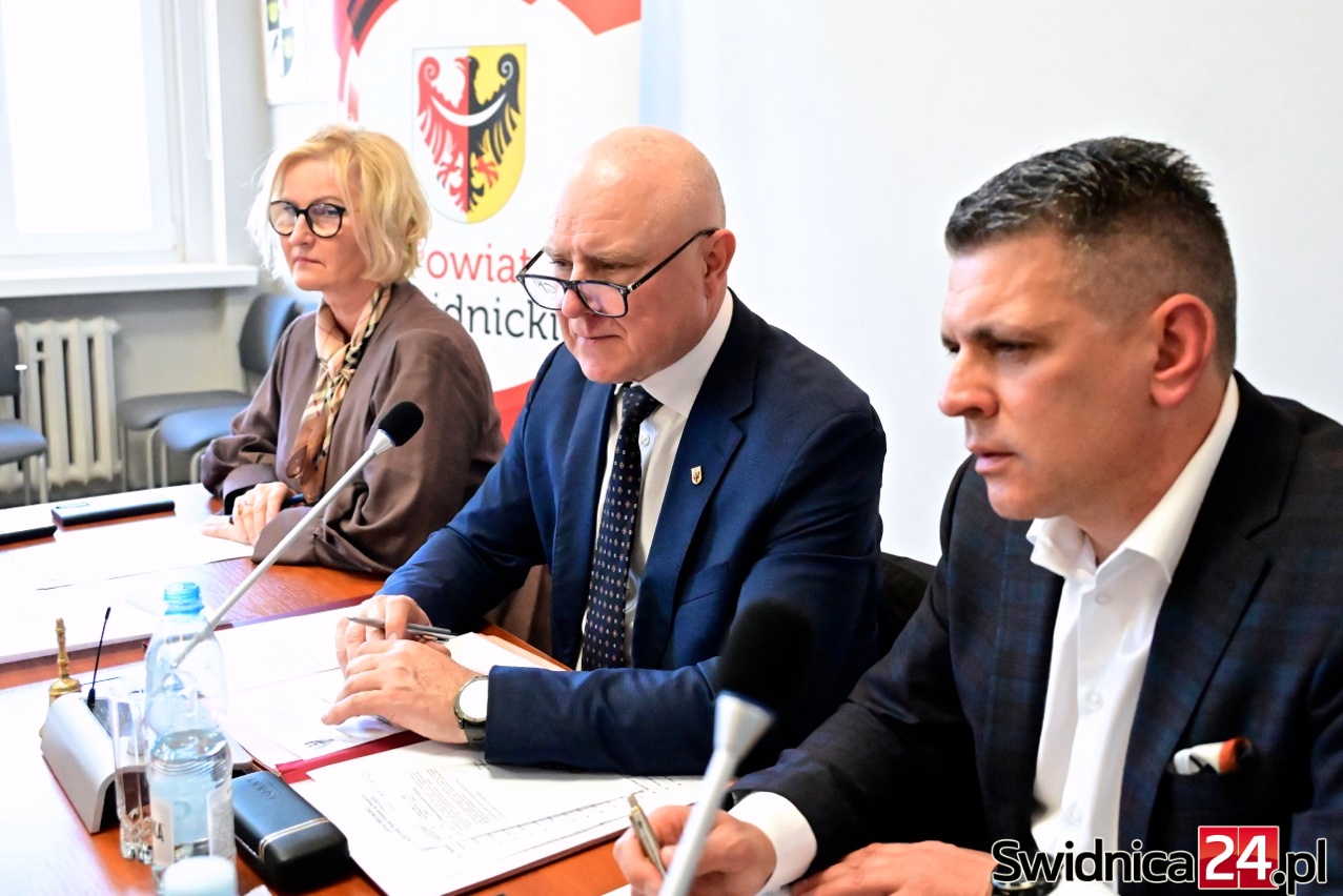 Przewodniczący Rady Powiatu nie zwoła sesji nadzwyczajnej! Krzysztof Sołtys odwołał się od stanowiska wojewody