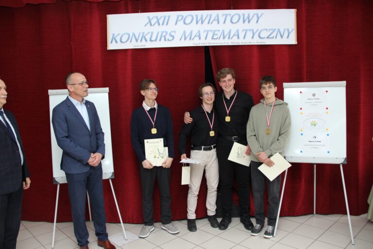 Potyczki w XXII Powiatowym Konkursie Matematycznym [FOTO]