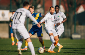 Żółto-czerwona druga połowa w Strzegomiu