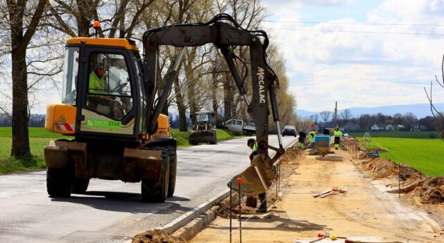 budowa nowej sciezki rowerowej Zarow-Wierzbna 2026.04.10-5