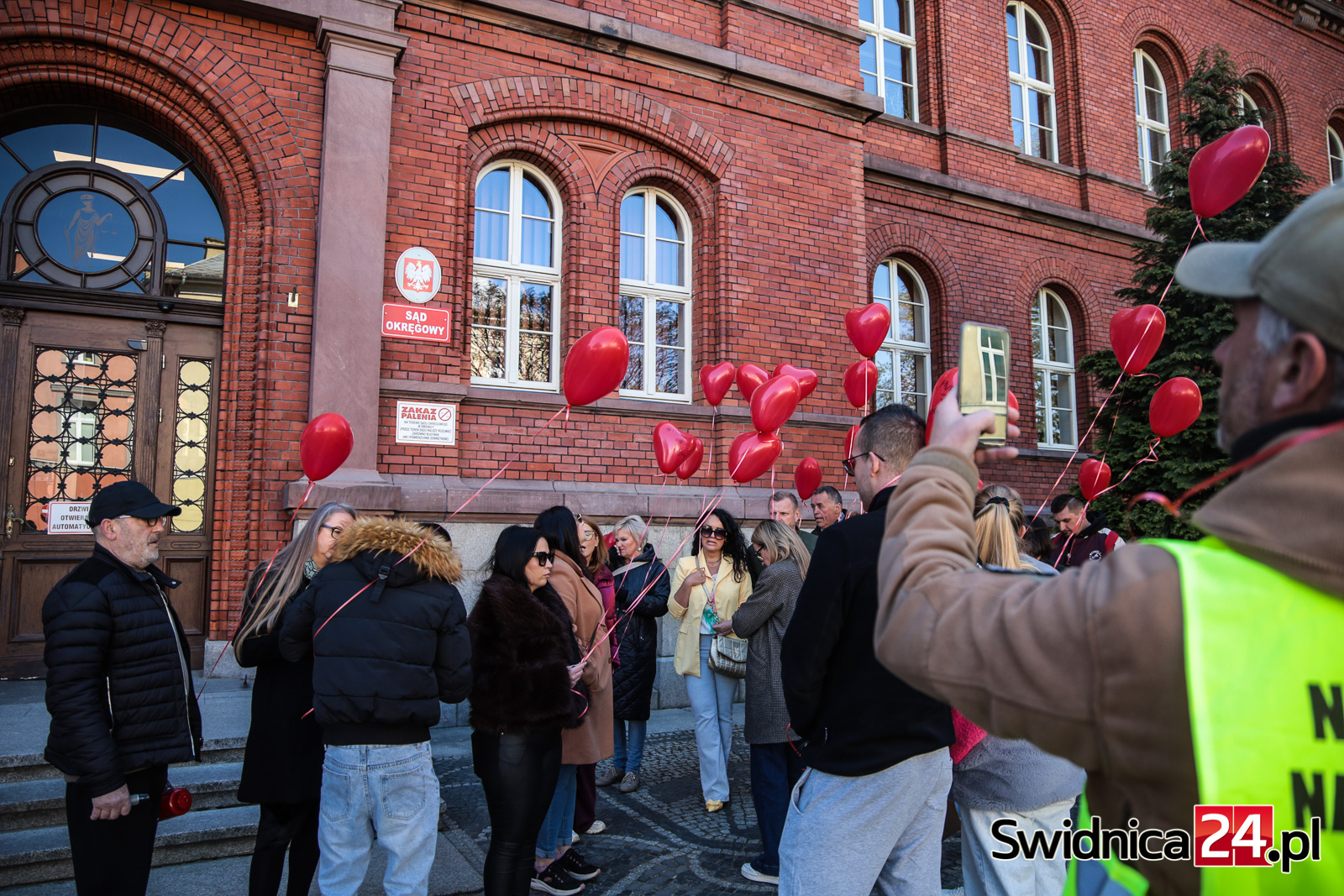 Obrona konieczna czy zamiar zabójstwa? Świdnicki sąd podjął decyzję w sprawie aresztu dla Borysa B. [FOTO]