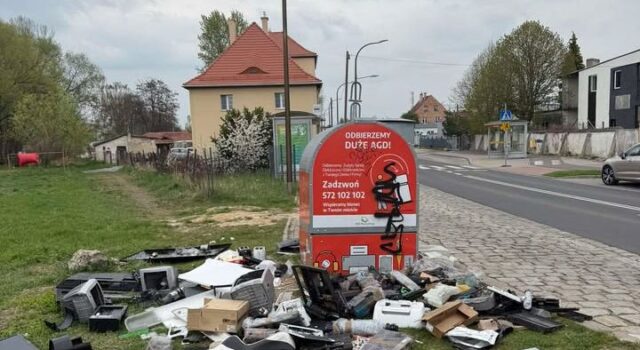 pojemnik na elektroodpady ul. Kraszowicka (2)