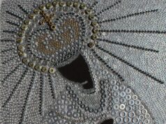 Zaskakujące obrazy z metalowych elementów. Wystawa „Matka i Syn” wkrótce w Wieży Ratuszowej