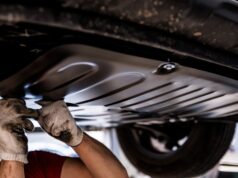 Przegląd auta przed wyjazdem: co naprawdę decyduje o bezpieczeństwie na trasie?