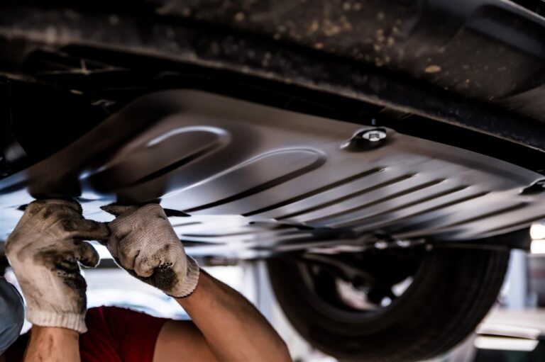 Przegląd auta przed wyjazdem: co naprawdę decyduje o bezpieczeństwie na trasie?