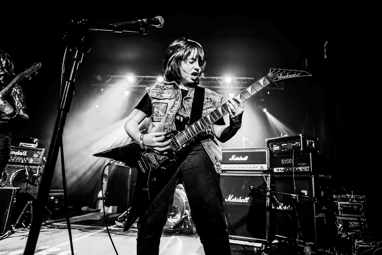 Nastoletni metalowcy pokazali moc na scenie! Wyprzedany koncert i mocny skład w Świdnicy [FOTO]