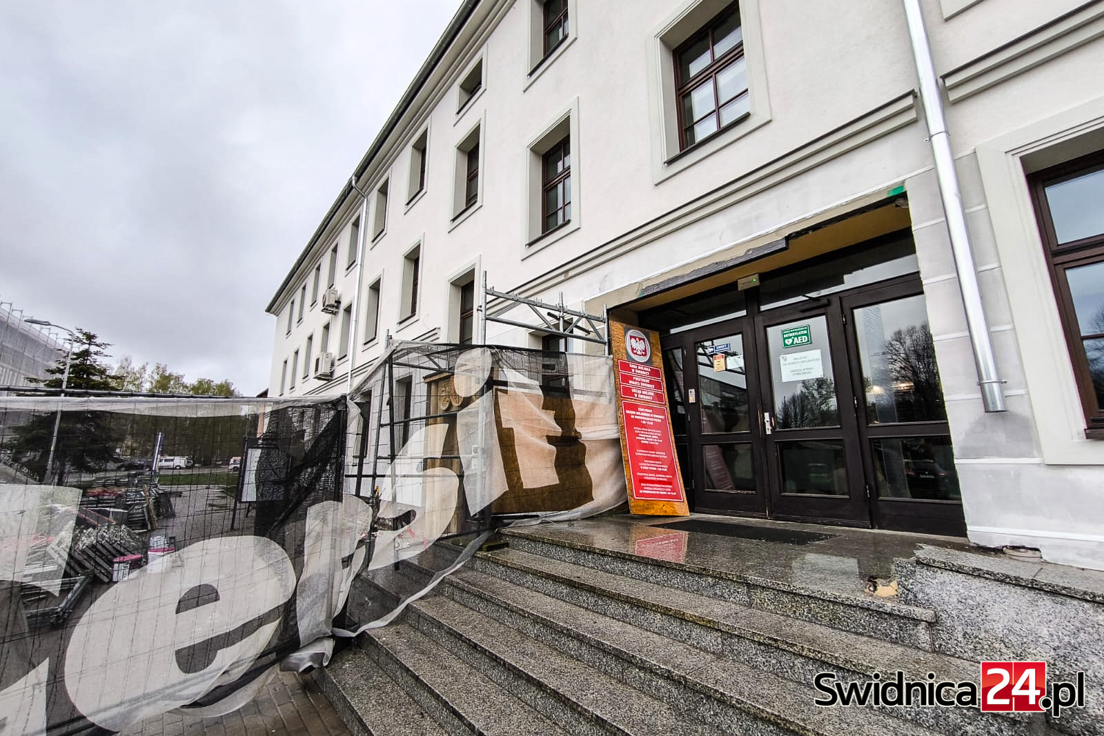 Potrzeba dodatkowych dwóch milionów na modernizację gmachu magistratu oraz siedziby USC