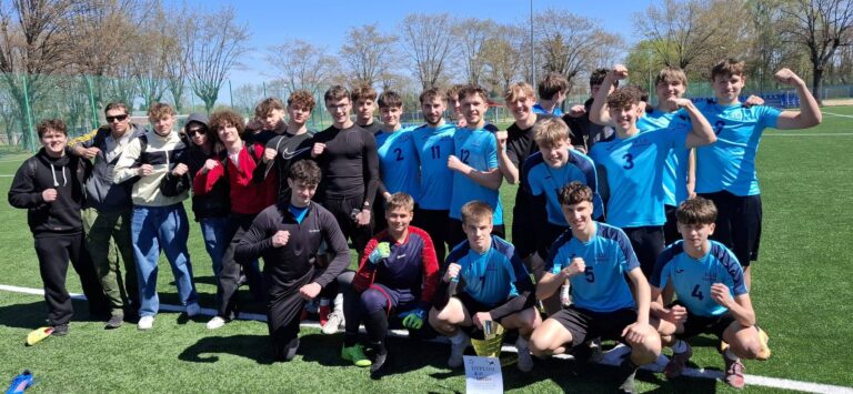 Piłkarze z II LO w Świdnicy z tytułem mistrzowskim!