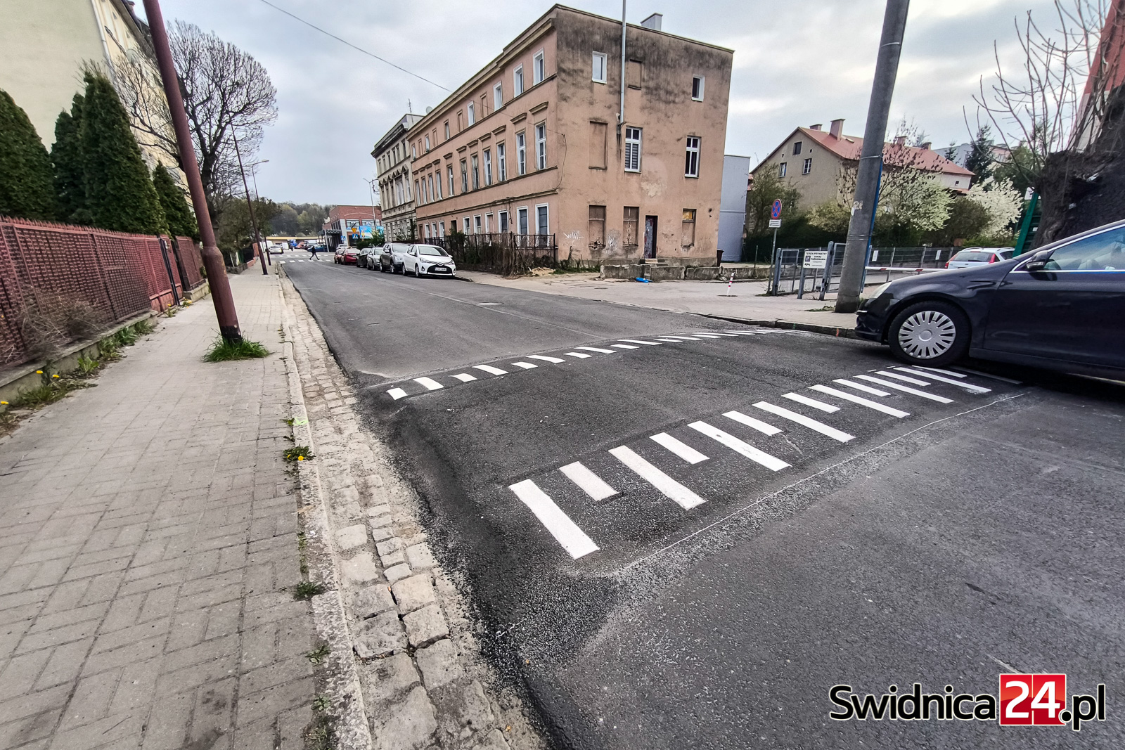 Tołstoja po remoncie. „Przez spowalniacze można uszkodzić samochód” [FOTO]