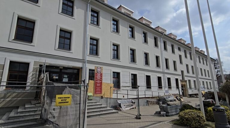 Rekordowe nagrody w świdnickim Urzędzie Miasta. Super bonus dla nowej skarbniczki