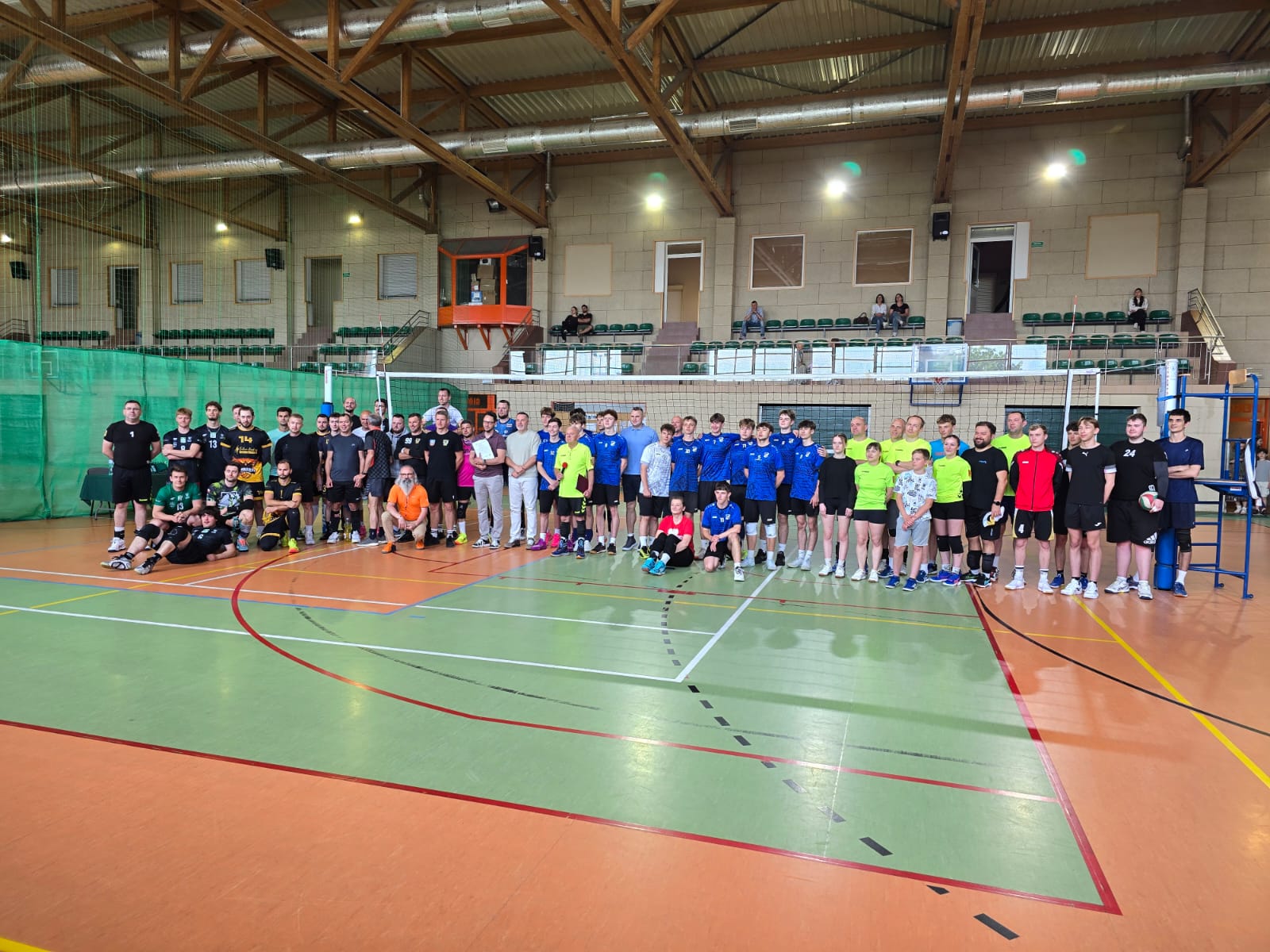 Zagrali w siatkę z okazji Dni Żarowa na sportowo [FOTO/WYNIKI]