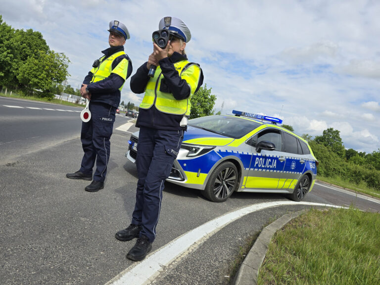 Po tragicznej śmierci pieszych nowe ograniczenia i kontrole na krajowej „piątce” [FOTO]