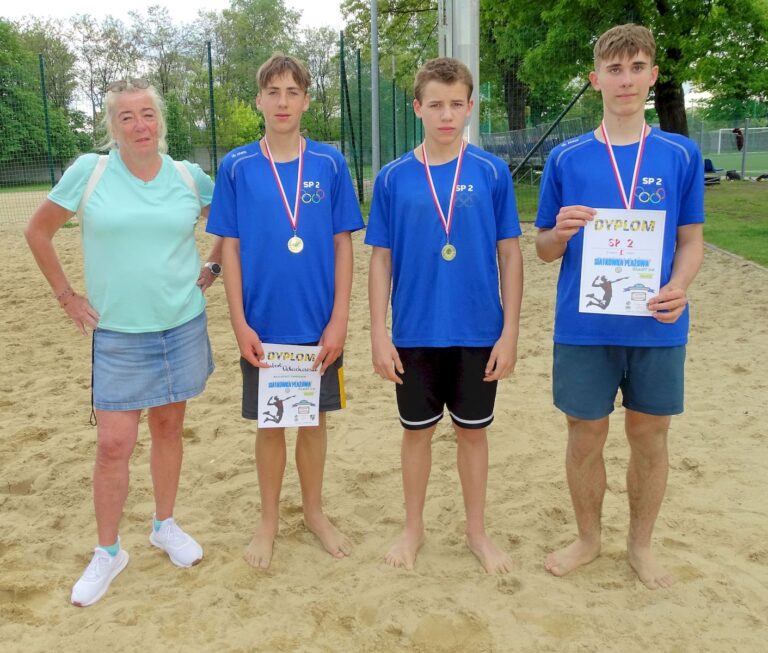 „Dwójka” najlepsza na piachu [FOTO/WYNIKI]