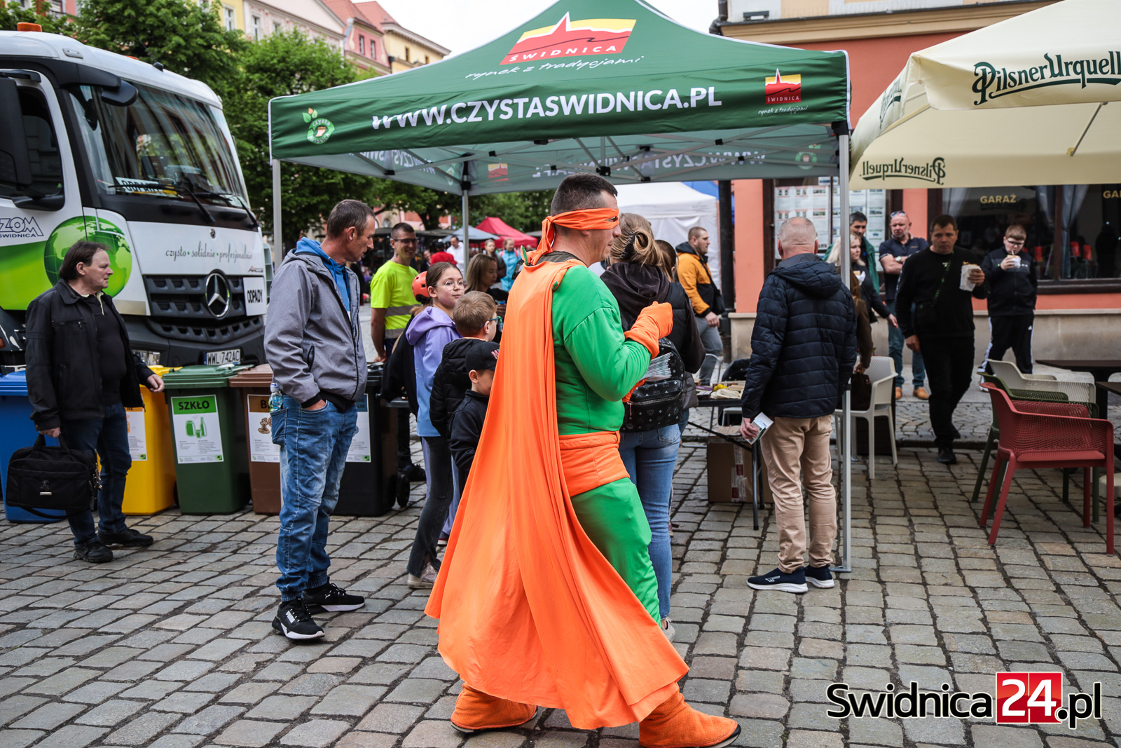 Edukacja przez zabawę. Piknik ekologiczny na świdnickim Rynku [FOTO/VIDEO]