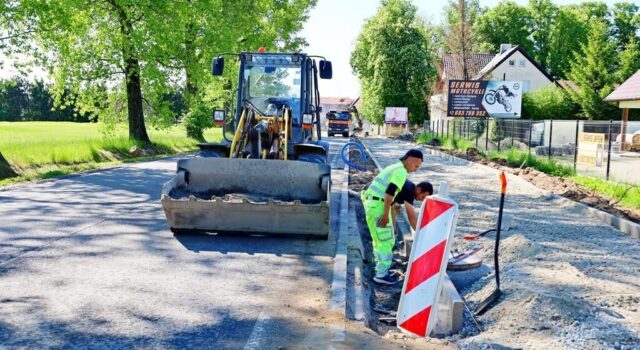 budowa sciezki Zarow-Wierzbna 2026.05.28-1 budowa sciezki Zarow-Wierzbna 2026.05.28-1