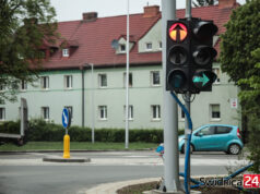 „Notorycznie wjeżdżają na czerwonym”. Kłopoty z zastępczą sygnalizacją