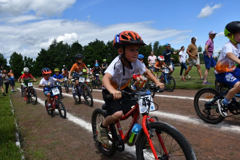 Liga MTB Aglomeracji Wałbrzyskiej królowała w Świebodzicach