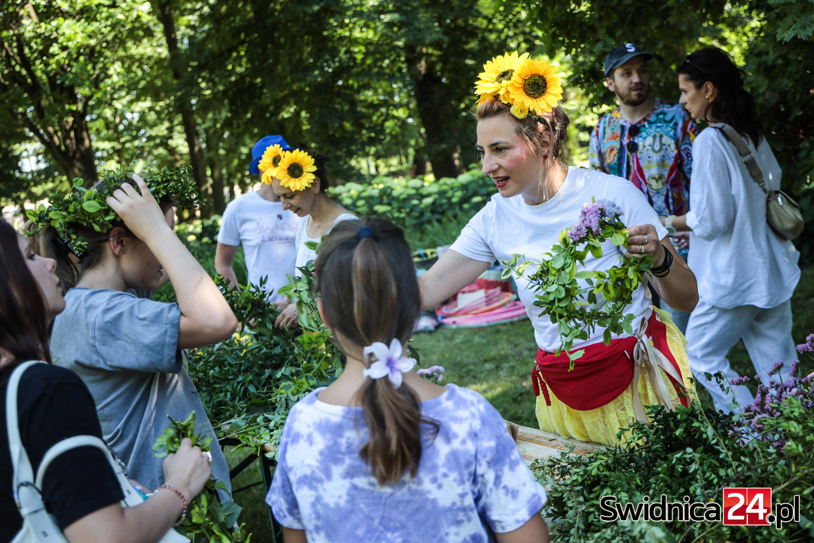 Piknik świętojański w Parku Centralnym rozpoczęty. Będą też występy i widowisko inspirowane dawnymi zwyczajami słowiańskimi [FOTO/VIDEO]