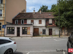 Dawny bar „U Michała” na razie nie zostanie zburzony. Unieważniono przetarg na rozbiórkę