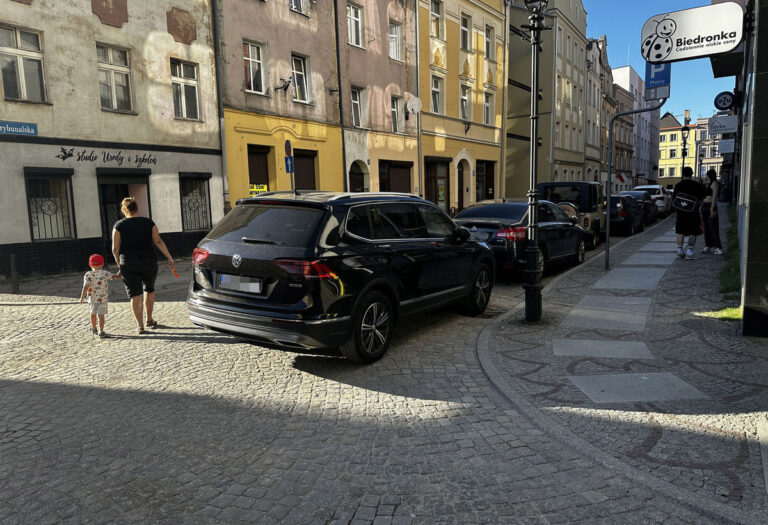 Mistrzowie parkowania [FOTO]