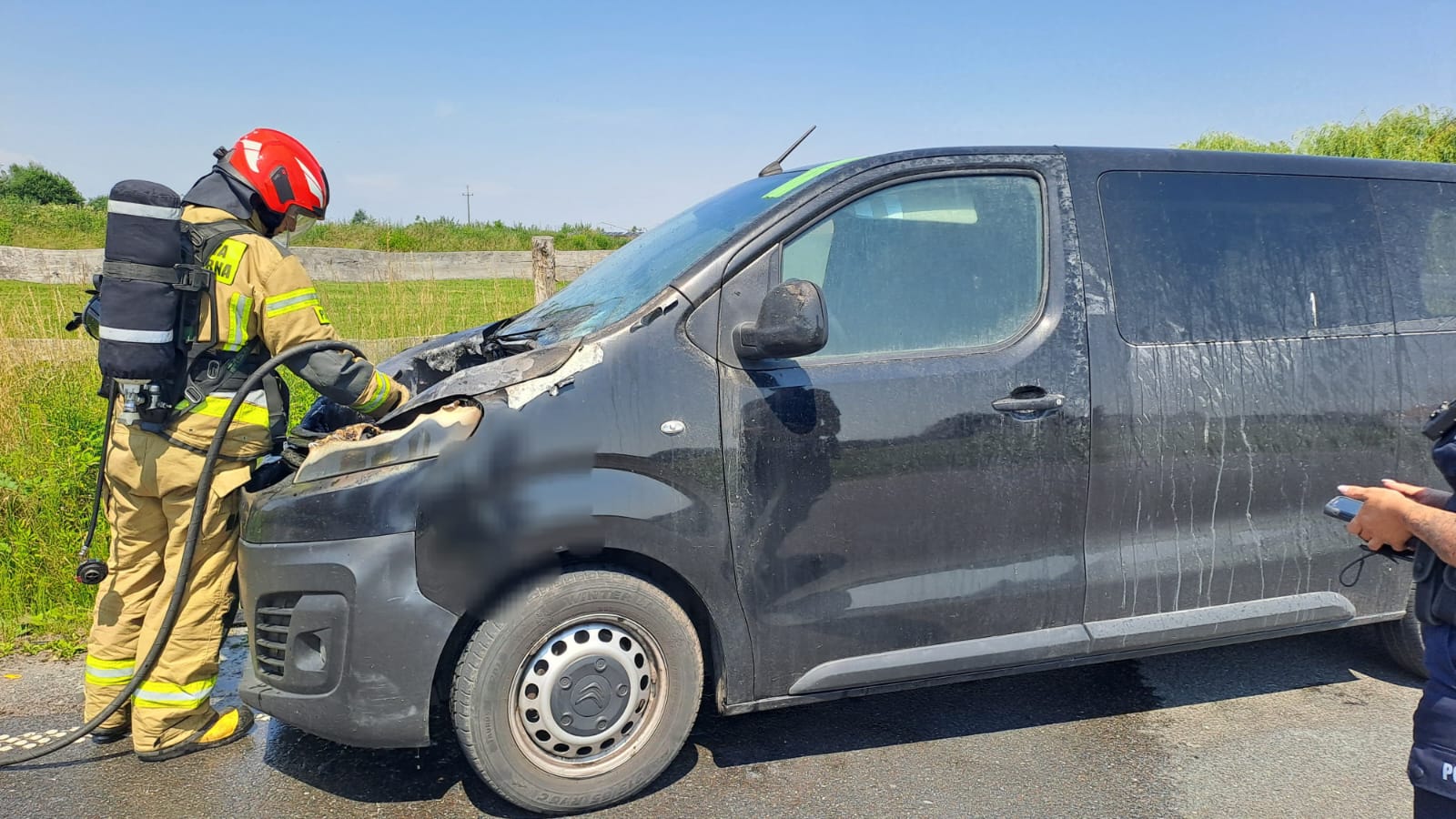 Pożar samochodu na „modliszówce” [FOTO]