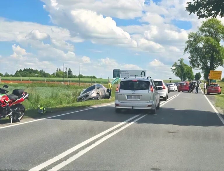 Kierowca zasłabł, doszło do zderzenia [FOTO]