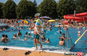 Ostatni dzień sezonu na świdnickim basenie letnim