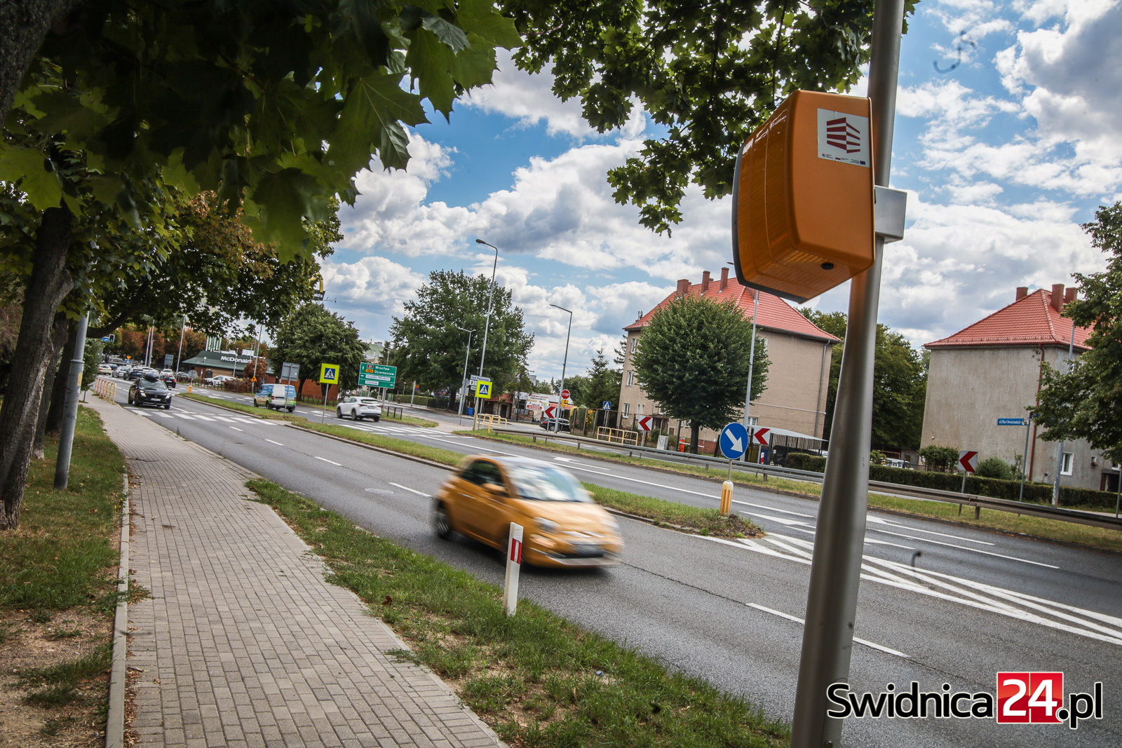 Noga z gazu! Świdnicki fotoradar wśród najczęściej wykonujących zdjęcia w Polsce