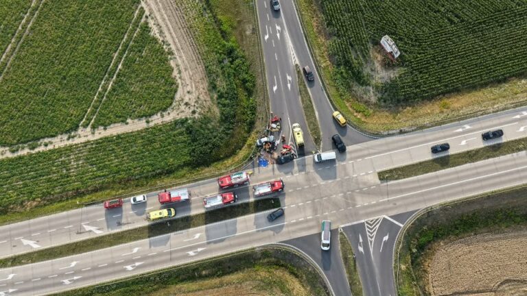 Rondo? Fotoradar? Sygnalizacja? Kierowcy chcą zmian na feralnym skrzyżowaniu na tzw. łączniku w rejonie Piotrowic Świdnickich