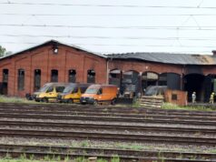 Powiat wyłoży 750 tysięcy na nowe pojazdy, spalona hala zostanie odbudowana