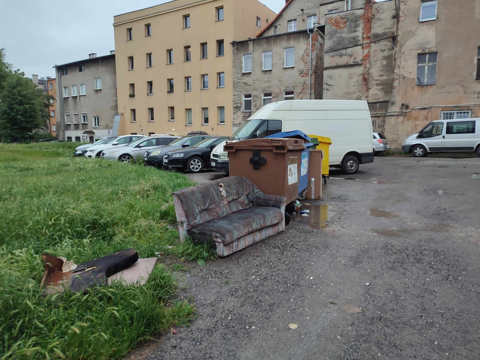 Wstyd w centrum Świdnicy. Miasto twierdzi, iż nie ma projektu, który samo zleciło za 80 tysięcy zł [FOTO]