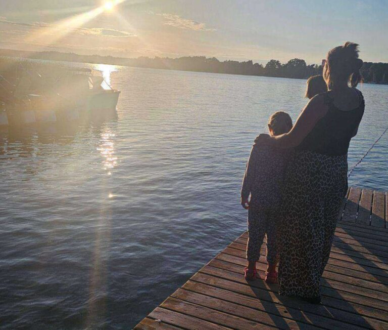 Rodzina zastępcza: Szczęśliwy port dla Amelki