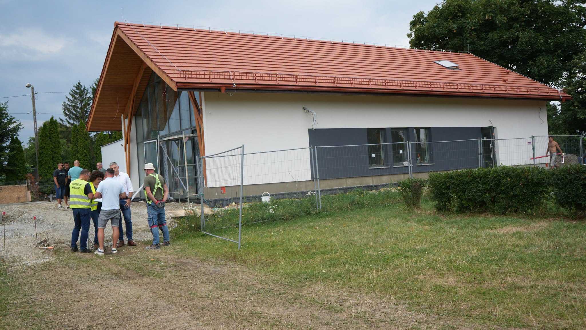 Gmina Świdnica. Trwa budowa nowych miejsc spotkań i rekreacji [FOTO]