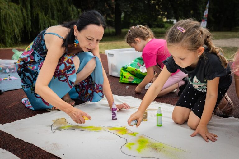 Jeszcze dwa tygodnie „Lata na podwórku” w Świdnicy. Jakie atrakcje dla dzieci i młodzieży?